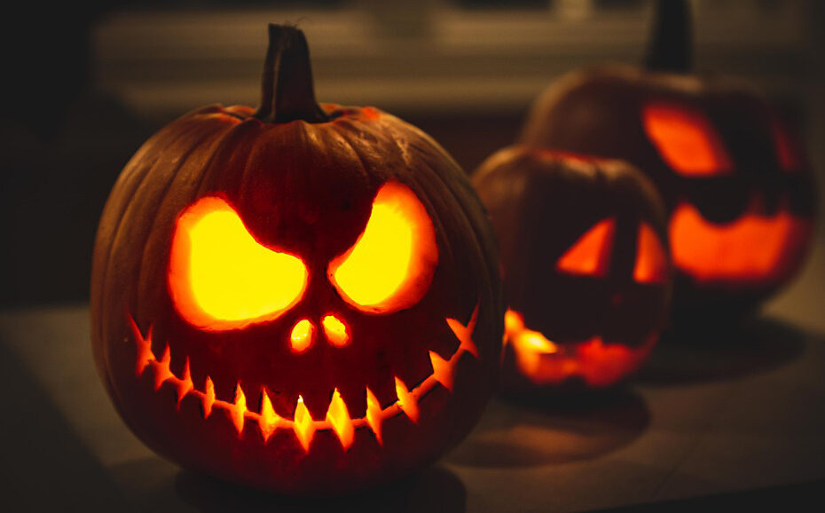 3 Scary jack-o-lanterns- Halloween safety